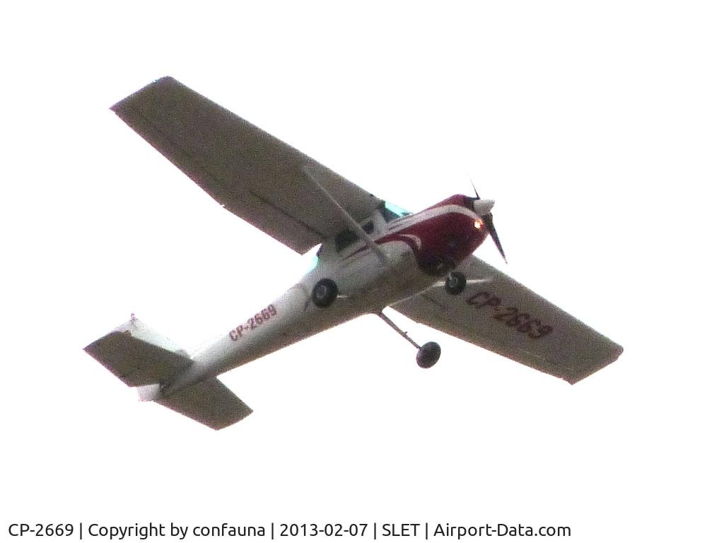 CP-2669, 1981 Cessna 152 C/N 15284838, Training plane flying over Santa Cruz