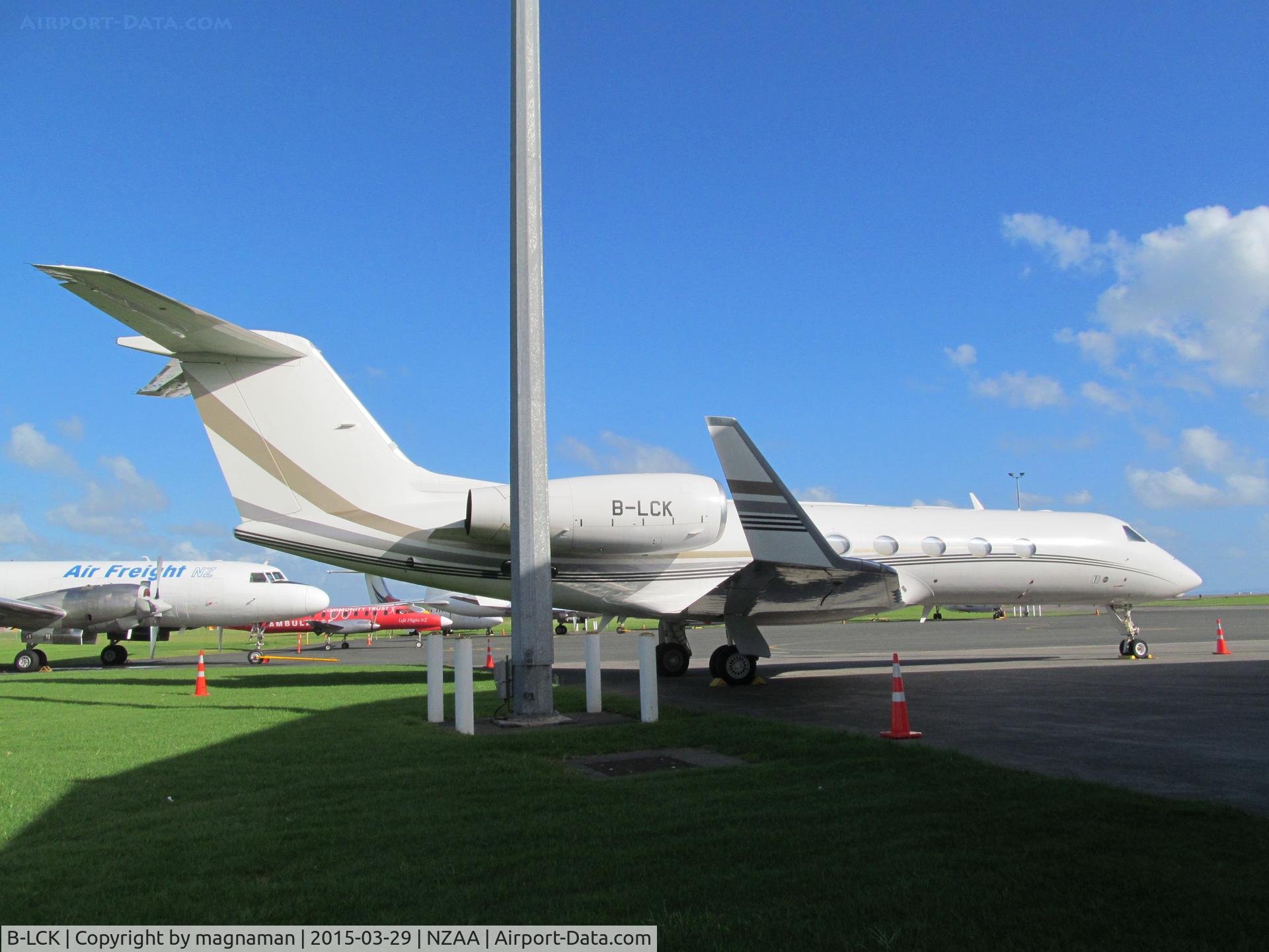 B-LCK, 2009 Gulfstream Aerospace GIV-X (G450) C/N 4182, nice return visitor to AKL