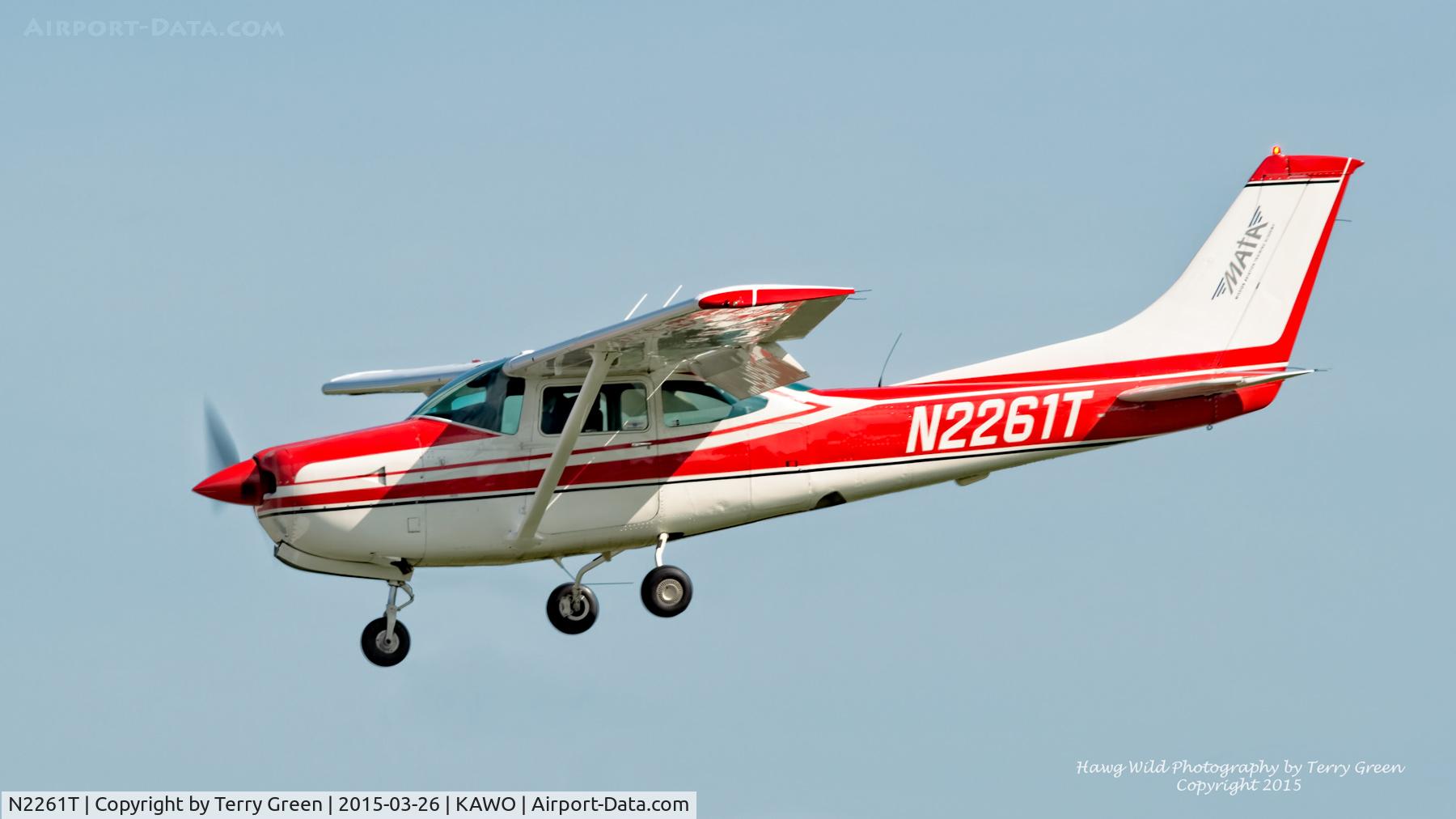 N2261T, 1977 Cessna R182 Skylane RG C/N R18200013, Arlington Airport