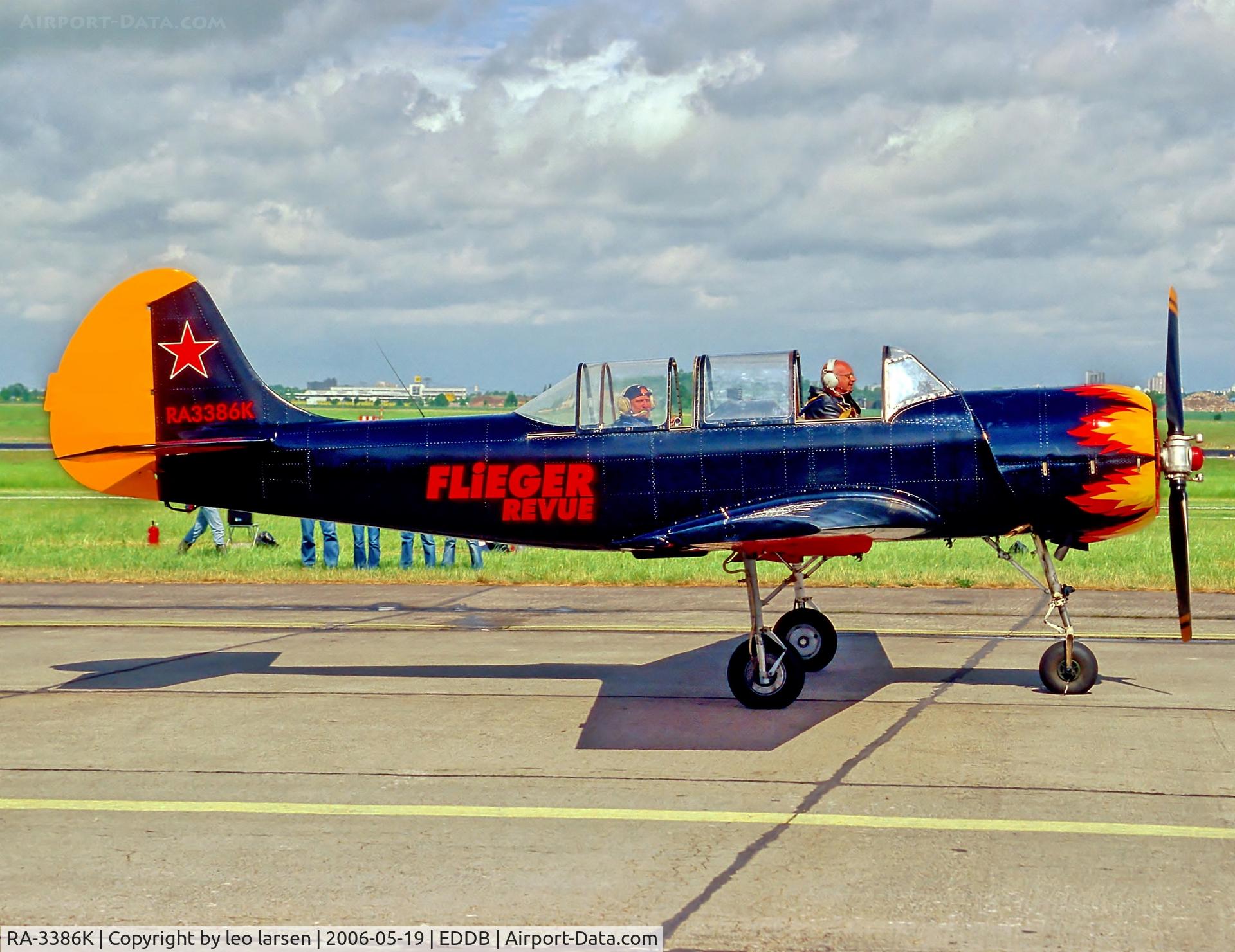 RA-3386K, Yakovlev Yak-52 C/N 856115, Berlin Air Show 19.5.06