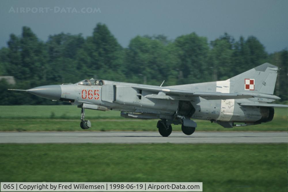 065, Mikoyan-Gurevich MiG-23MF C/N 0390224065/14210, At Gdynia-Babie Doly