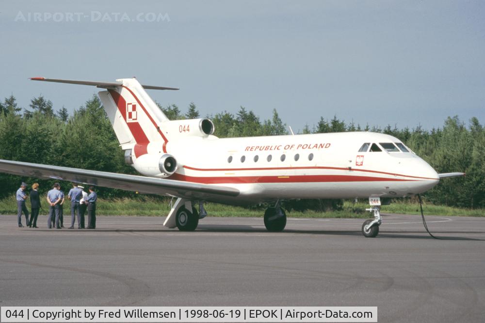 044, 1978 Yakovlev Yak-40 C/N 9840659, 