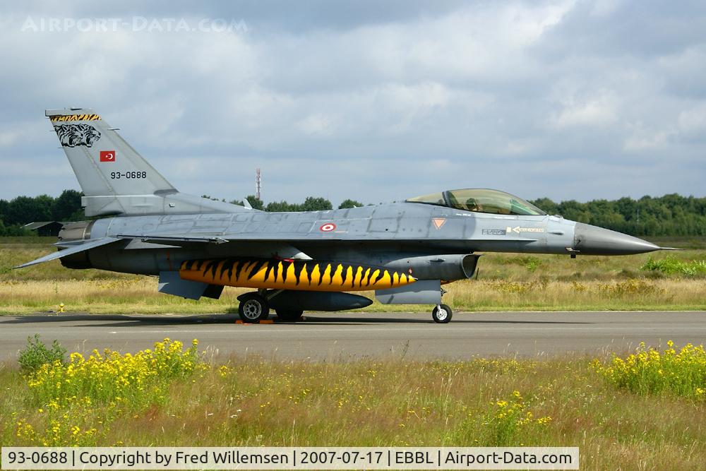 93-0688, 1993 TAI (Turkish Aerospace Industries) F-16C Fighting Falcon C/N HC-32, 