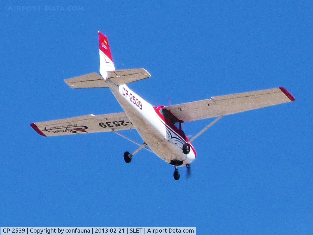 CP-2539, 1973 Cessna 172M C/N 17261392, Skyteam trainer flying over Santa Cruz city