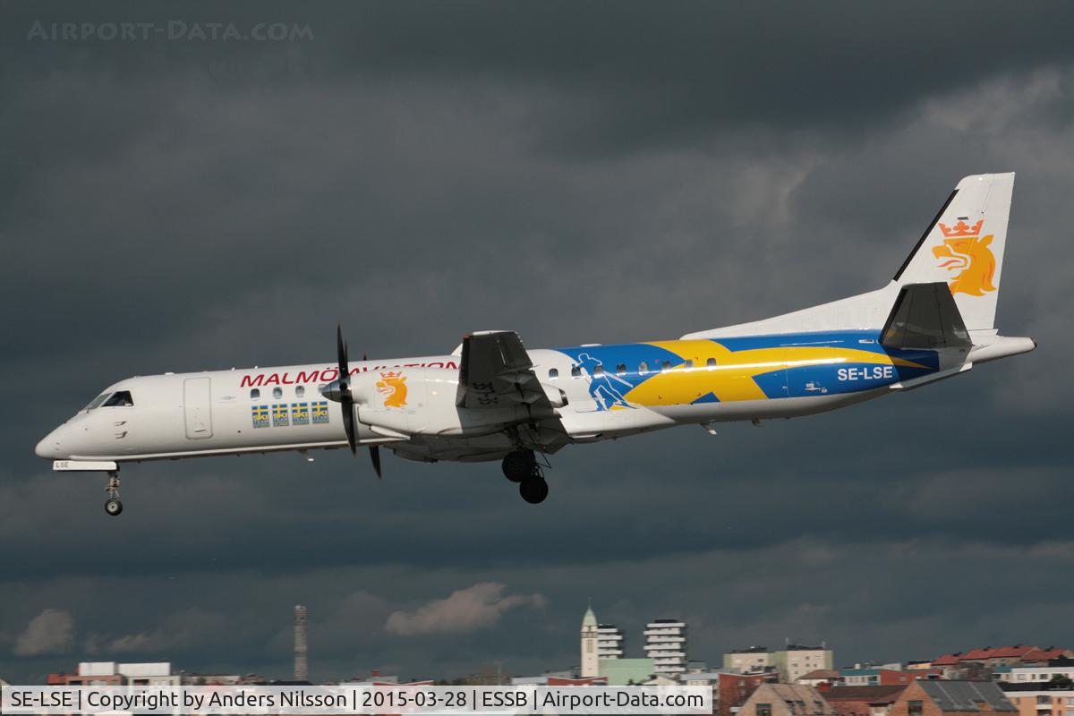 SE-LSE, 1997 Saab 2000 C/N 2000-046, On short final runway 30.