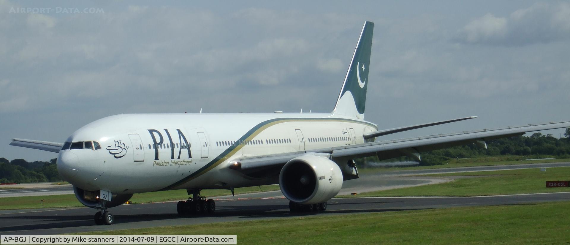 AP-BGJ, 2003 Boeing 777-240/ER C/N 33775, 