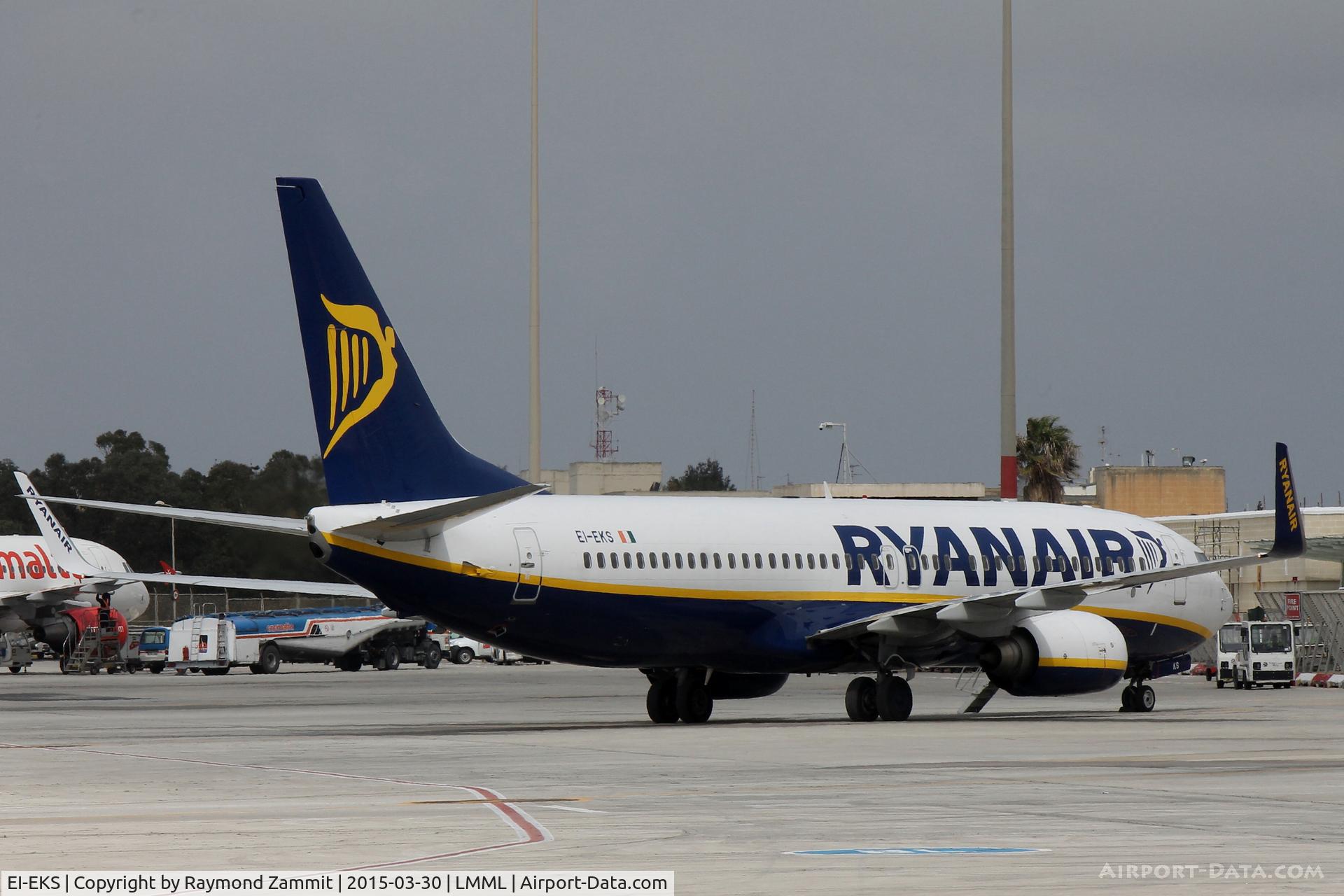 EI-EKS, 2010 Boeing 737-8AS C/N 38504, B737-800 EI-EKS Ryanair