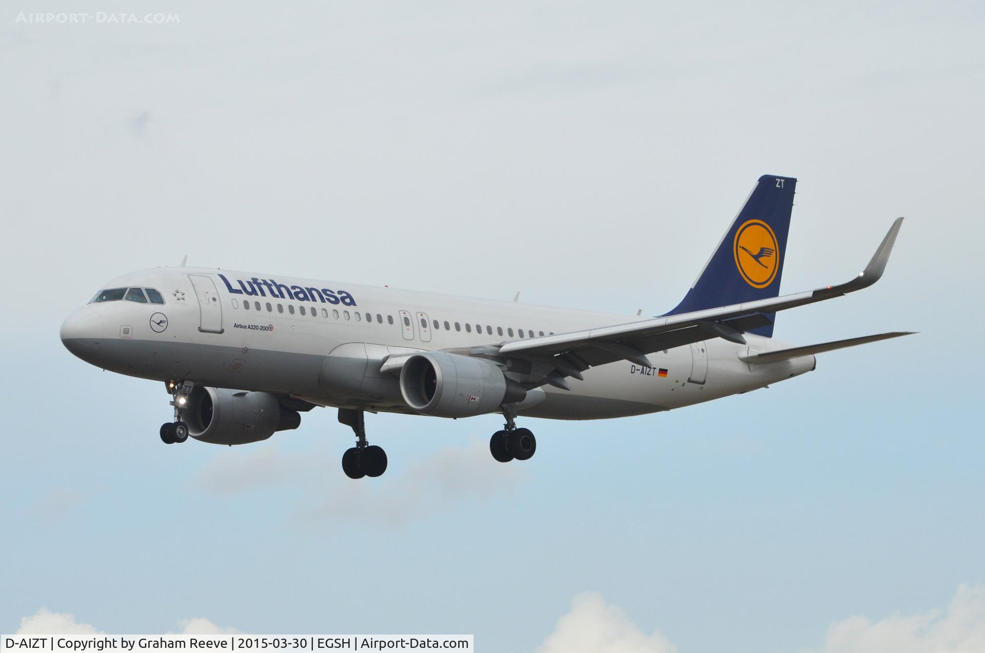 D-AIZT, 2013 Airbus A320-214 C/N 5601, About to land at Norwich.