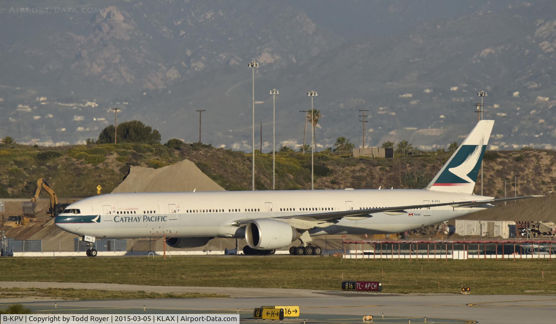 B-KPV, 2011 Boeing 777-367/ER C/N 37901, Taxiing to gate at LAX