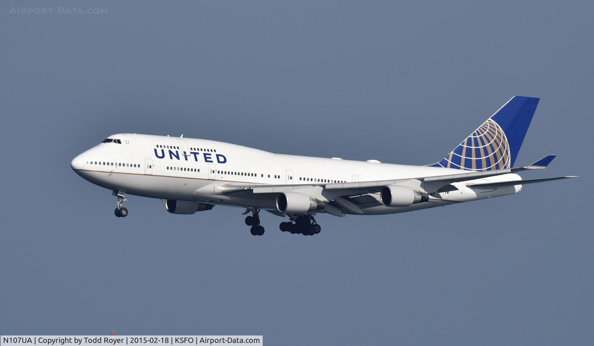 N107UA, 1998 Boeing 747-422 C/N 26900, Landing at SFO