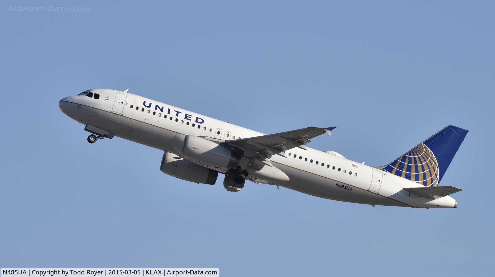 N485UA, 2001 Airbus A320-232 C/N 1617, Departing LAX on 25R