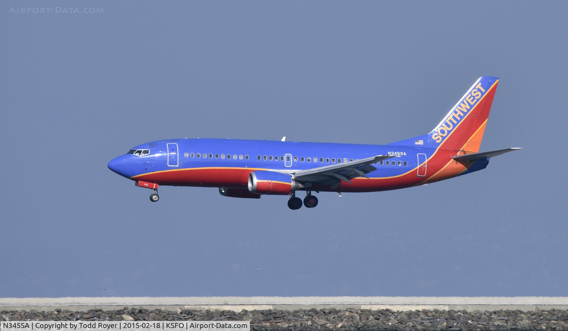 N345SA, 1987 Boeing 737-3K2 C/N 23786, Landing SFO