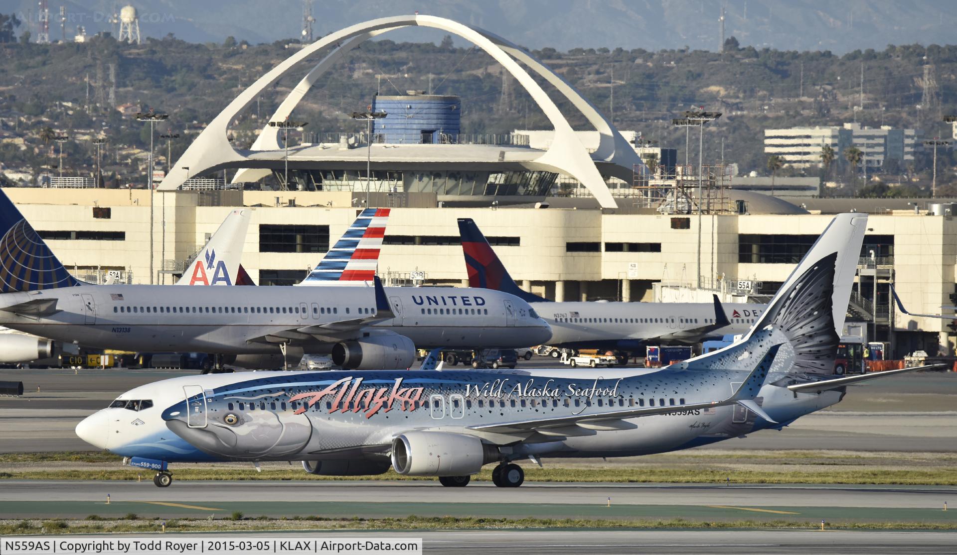 N559AS, 2006 Boeing 737-890 C/N 35178, Arrived at LAX on 25R