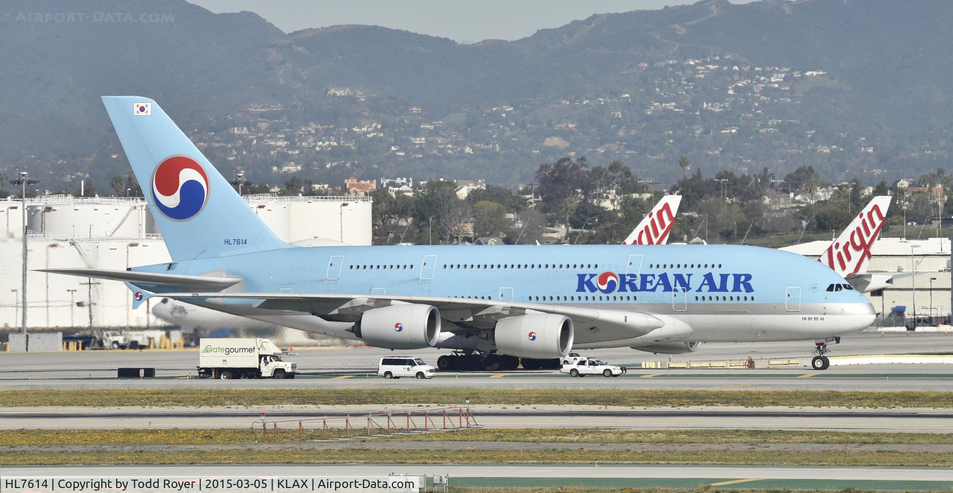HL7614, 2011 Airbus A380-861 C/N 068, Taxiing to gate at LAX