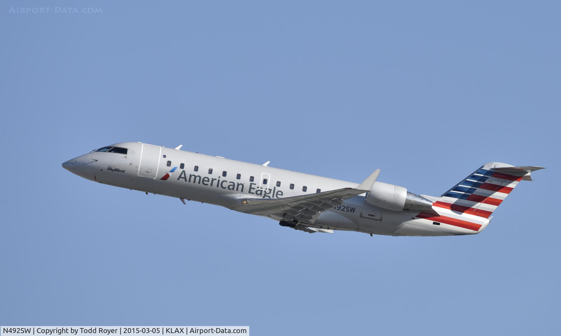 N492SW, 1997 Canadair CRJ-100ER (CL-600-2B19) C/N 7168, Departing LAX on 25R