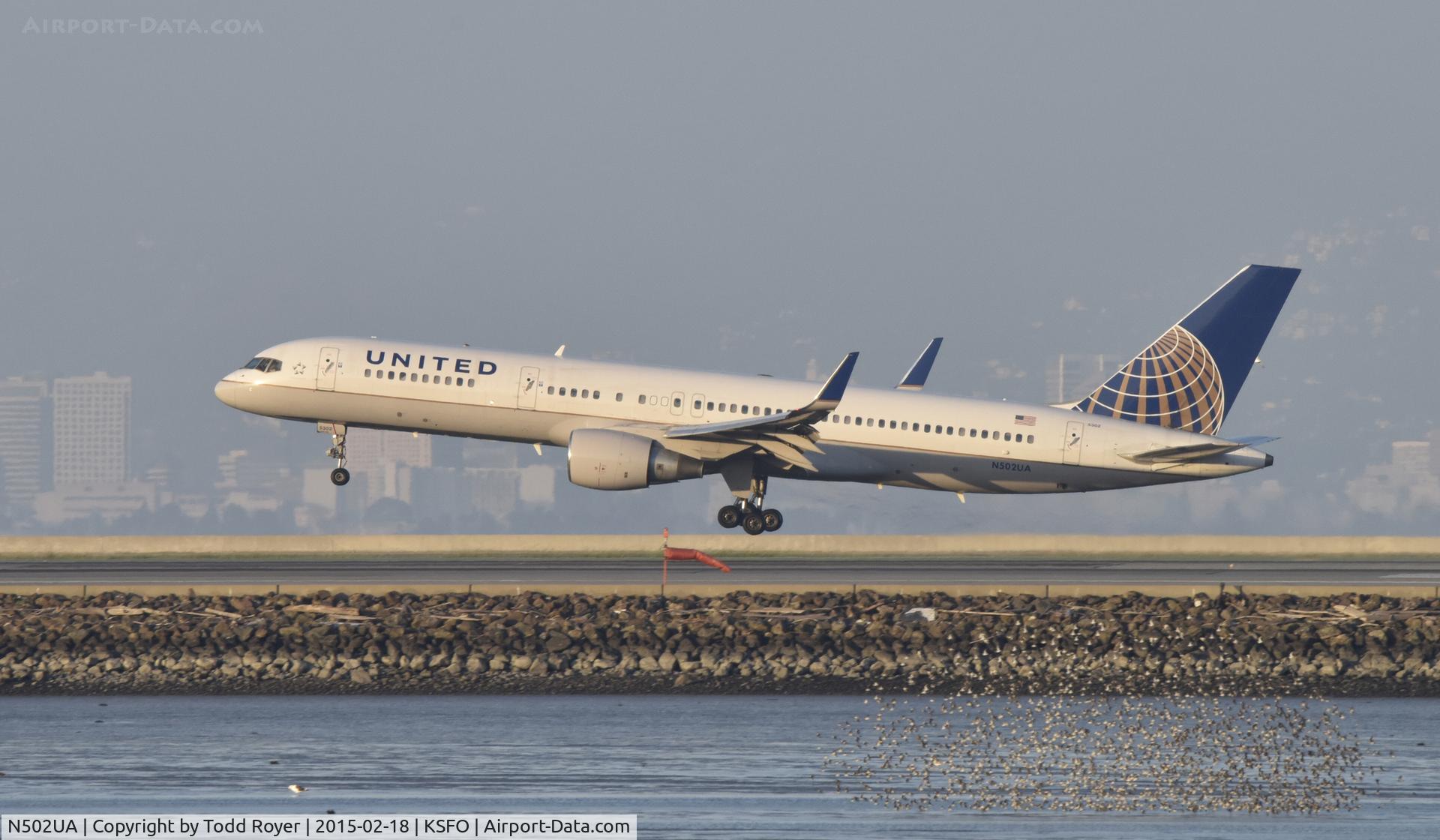 N502UA, 1989 Boeing 757-222 C/N 24623, Landing at SFO
