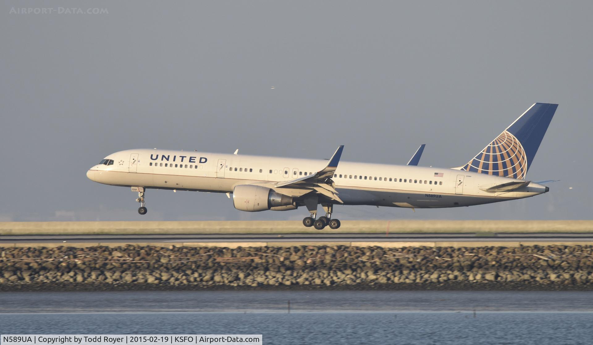 N589UA, 1997 Boeing 757-222 C/N 28707, Landing at SFO