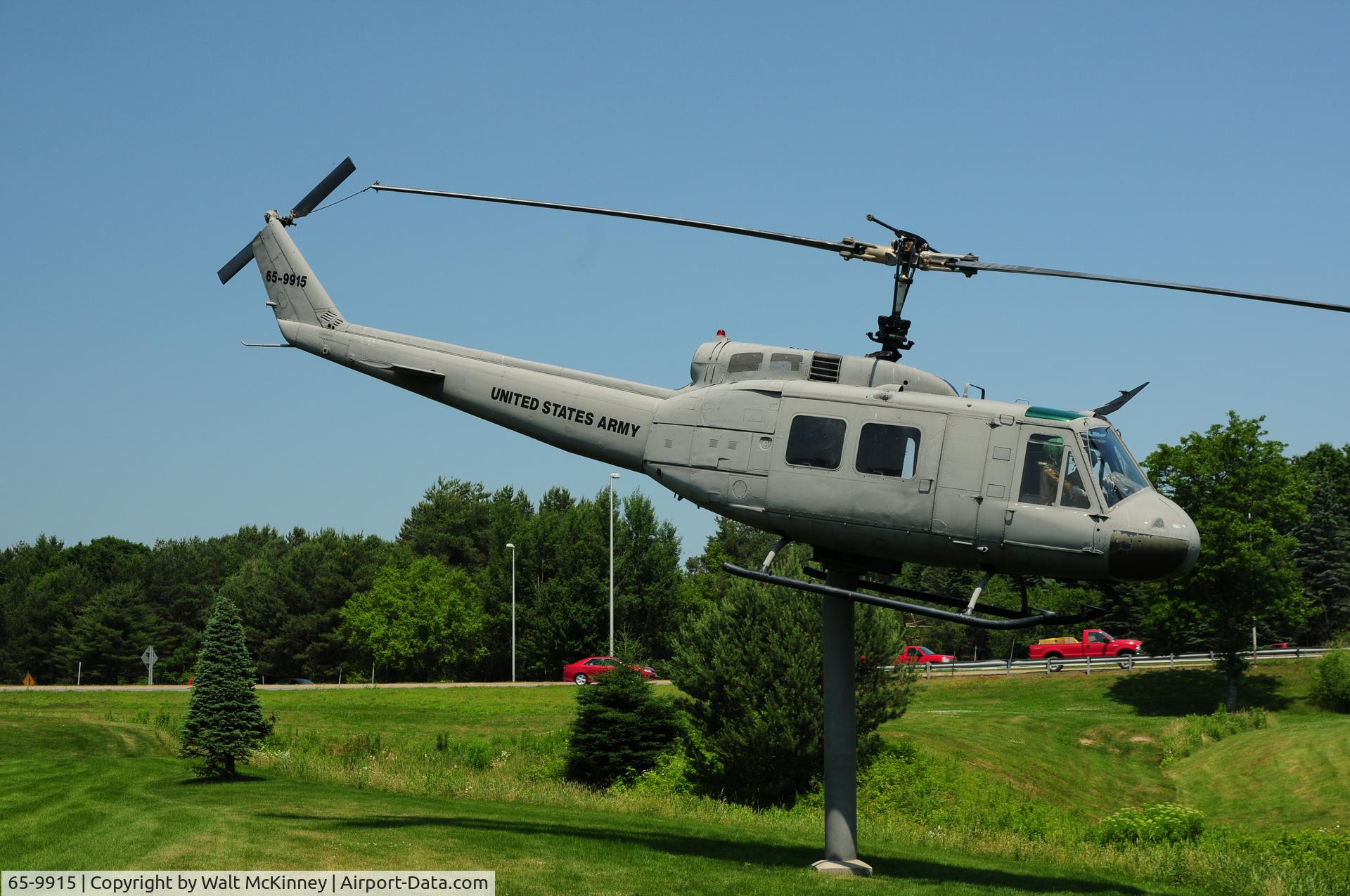 65-9915, 1965 Bell UH-1H Iroquois C/N 4959, Bell UH-1H painted as 65-9915. Records indicate that this airframe was scrapped in 2003, and Bell Helicopters lists the data plate as destroyed  and retired in 2003.
