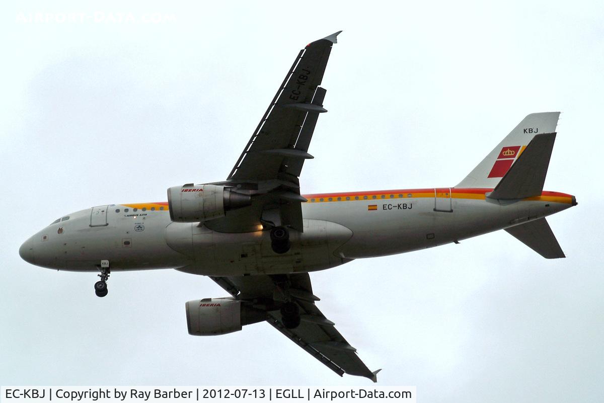EC-KBJ, 2007 Airbus A319-111 C/N 3054, Airbus A319-111 [3054] (Iberia) Home~G 13/07/2012. On approach 27R.