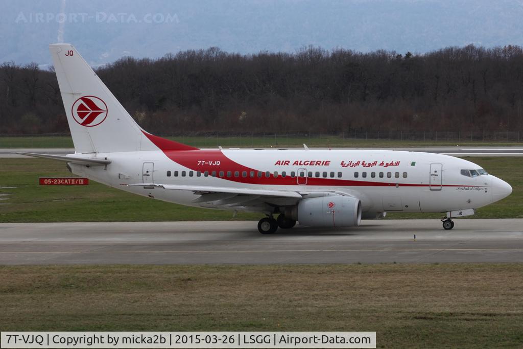 7T-VJQ, 2002 Boeing 737-6D6 C/N 30209, Taxiing