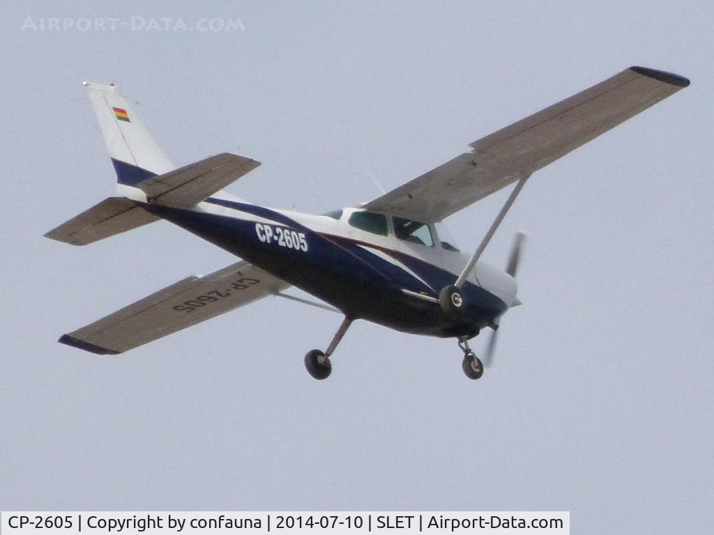 CP-2605, 1977 Cessna 172K Hawk XP Skyhawk C/N R1722139, The Fenix trainer with new paint in 2014