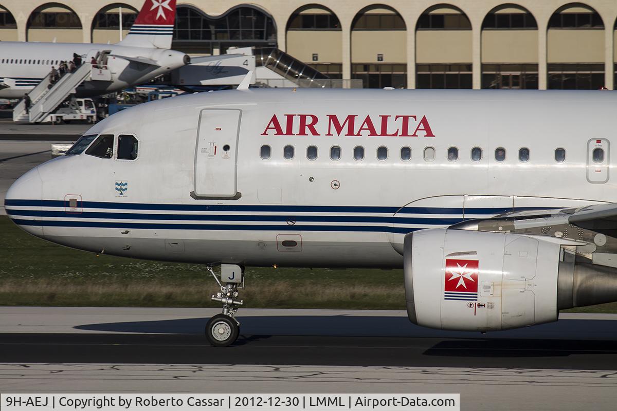 9H-AEJ, 2004 Airbus A319-112 C/N 2186, Runway 31