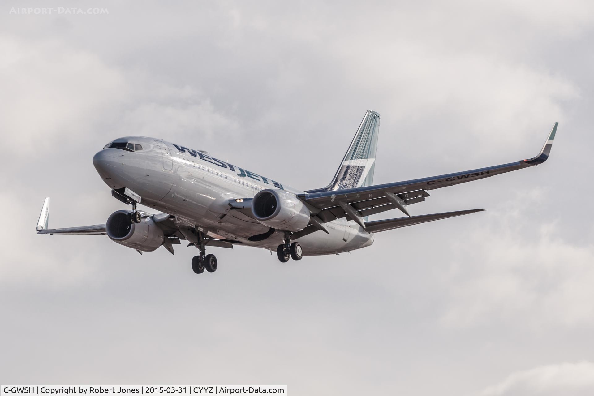 C-GWSH, 2002 Boeing 737-76N C/N 29886, Landing 05 at Toronto Pearson