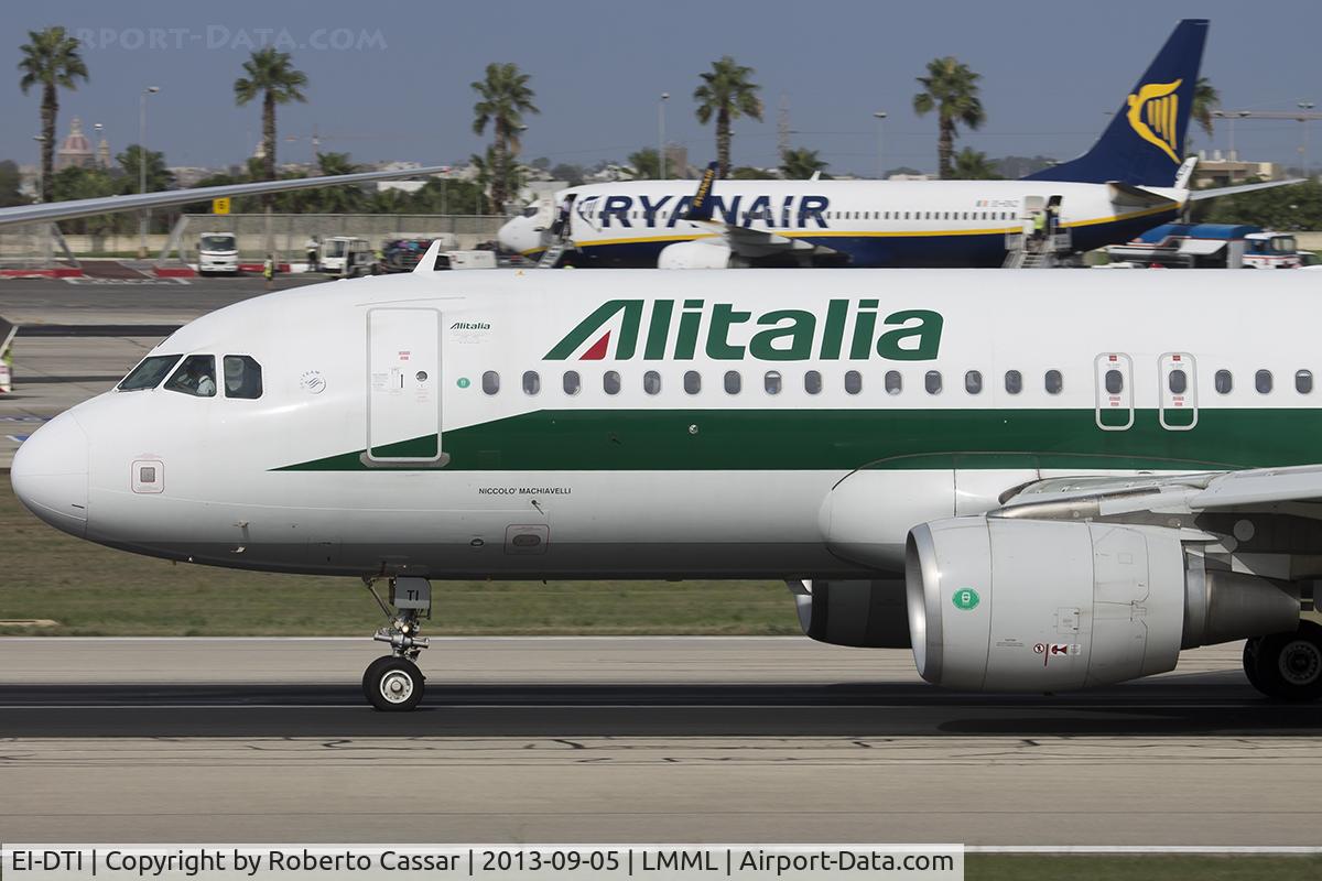 EI-DTI, 2009 Airbus A320-216 C/N 3976, Runway 31