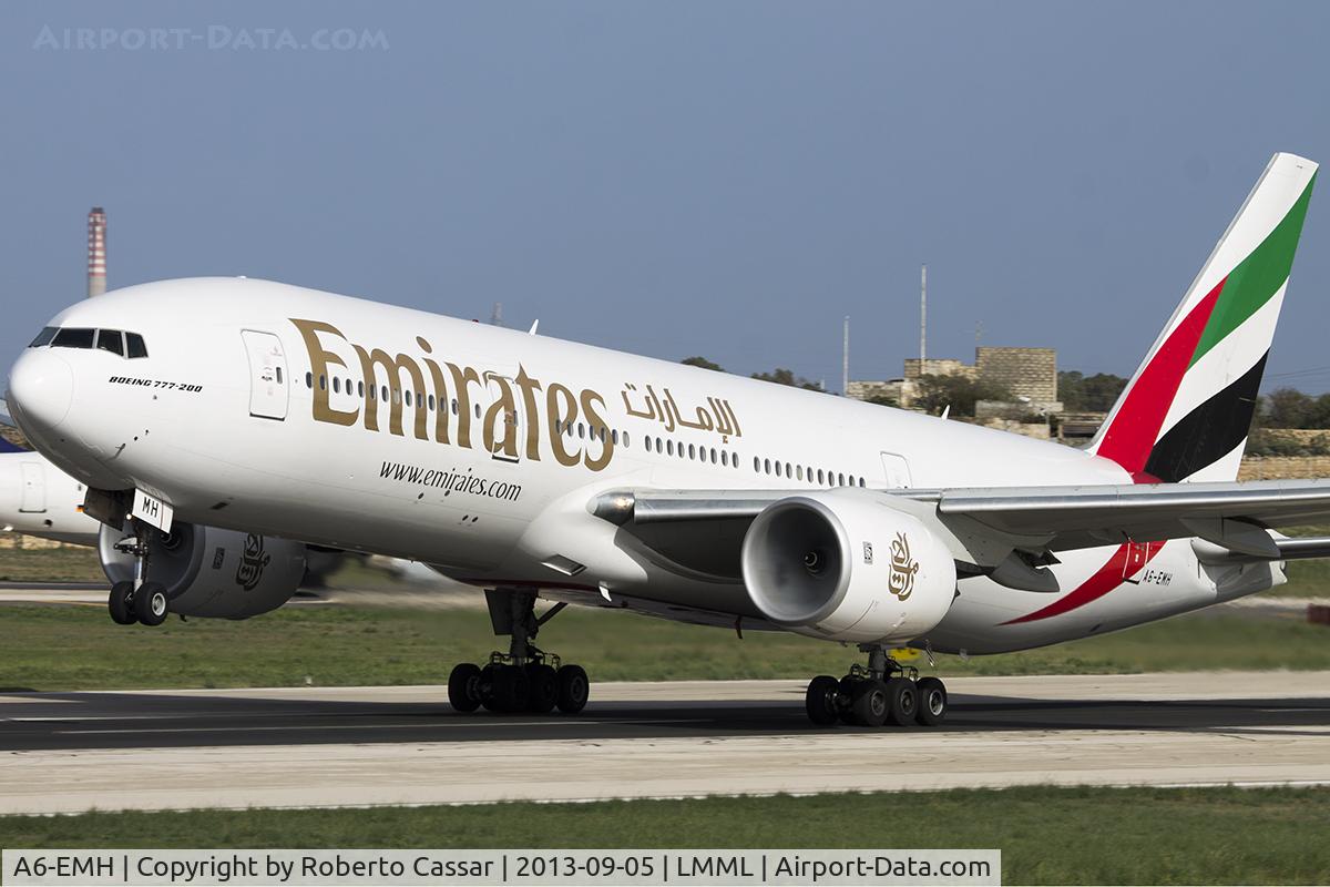 A6-EMH, 1997 Boeing 777-21H/ER C/N 27251, Runway 31