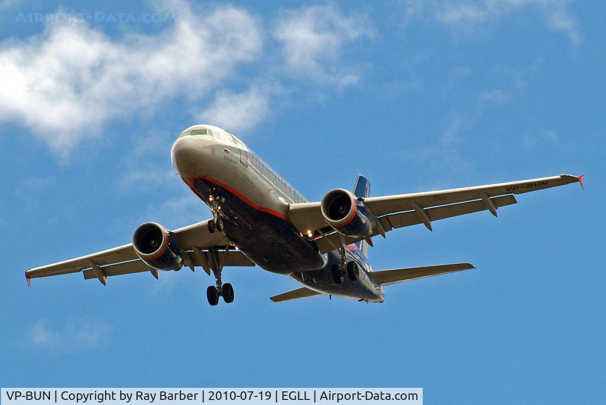 VP-BUN, 2007 Airbus A319-111 C/N 3298, Airbus A319-111 [3298] (Aeroflot Russian Airlines) Home~G 19/07/2010. On approach 27R.