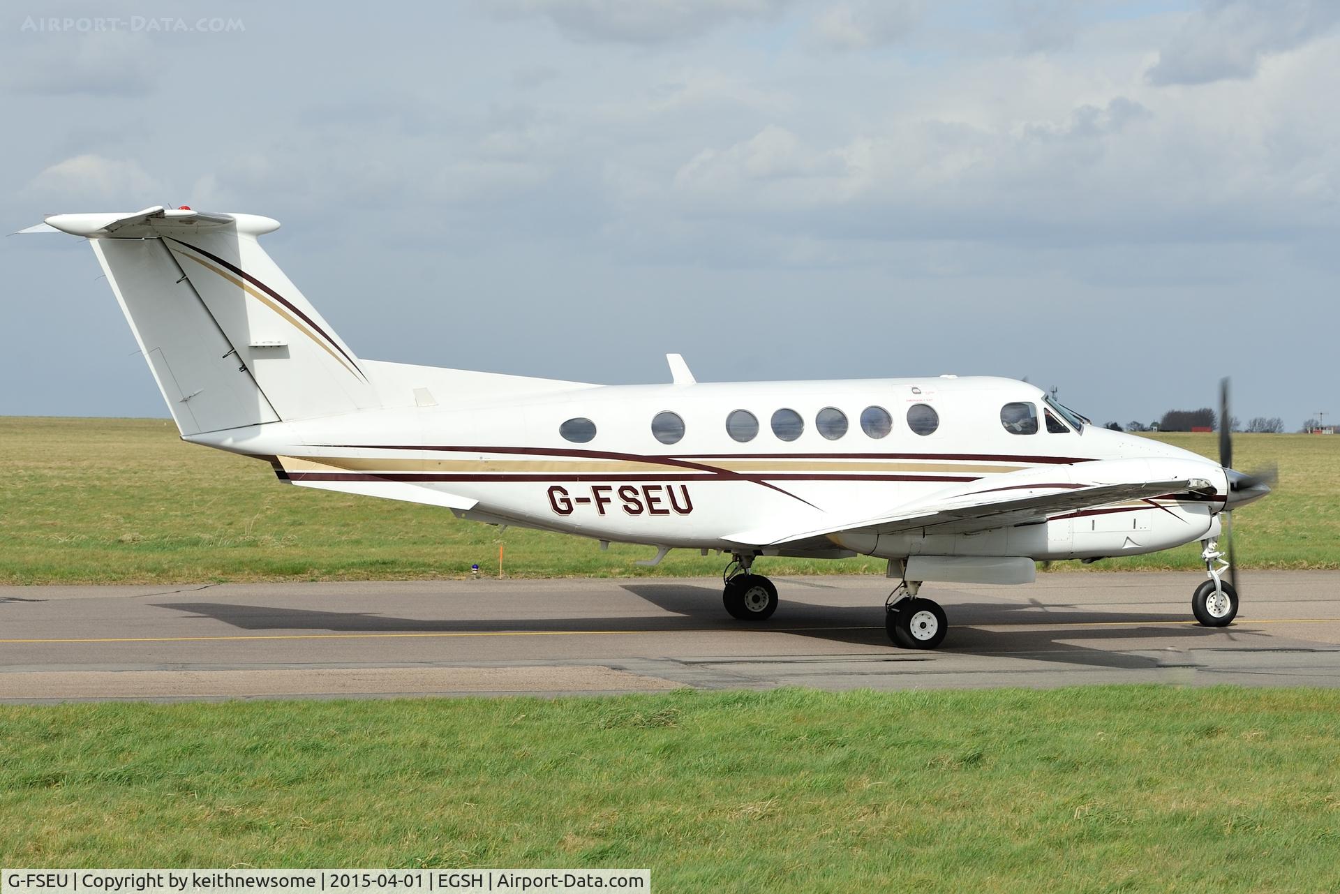 G-FSEU, 1978 Beech B200 Super King Air King Air C/N BB-331, Leaving in sunlight.
