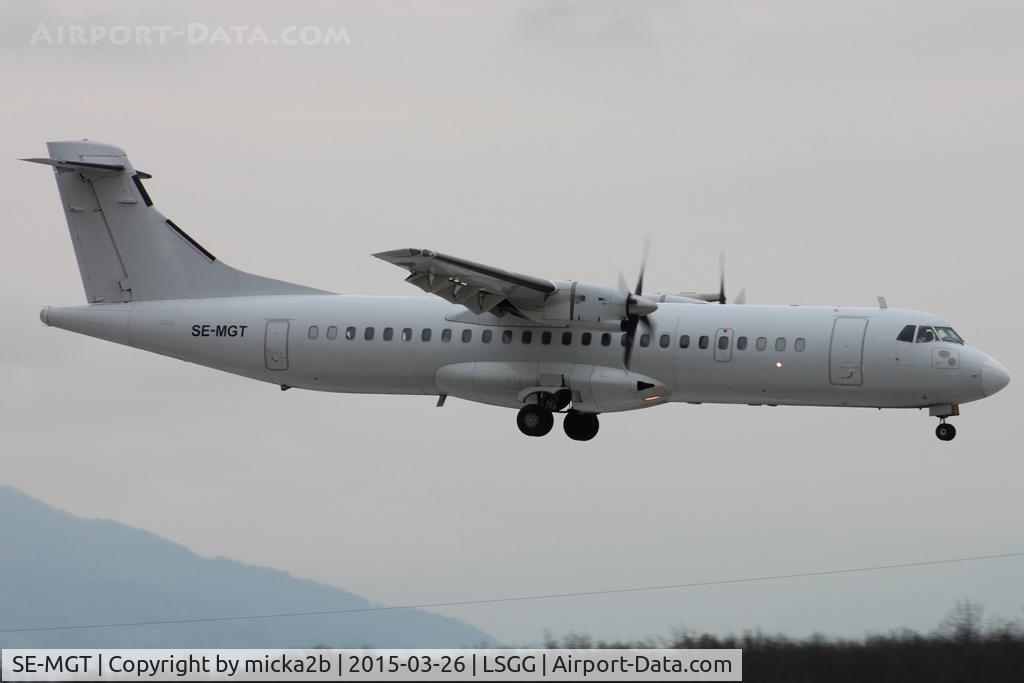 SE-MGT, 1989 ATR 72-201 C/N 145, Landing