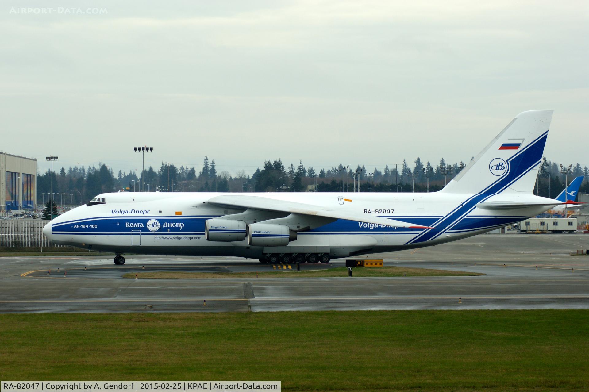 RA-82047, 1992 Antonov An-124-100 Ruslan C/N 9773053259121/0701, Volga Dnepr Cargo is here ready for departure at Everett - Paine Field(KPAE)