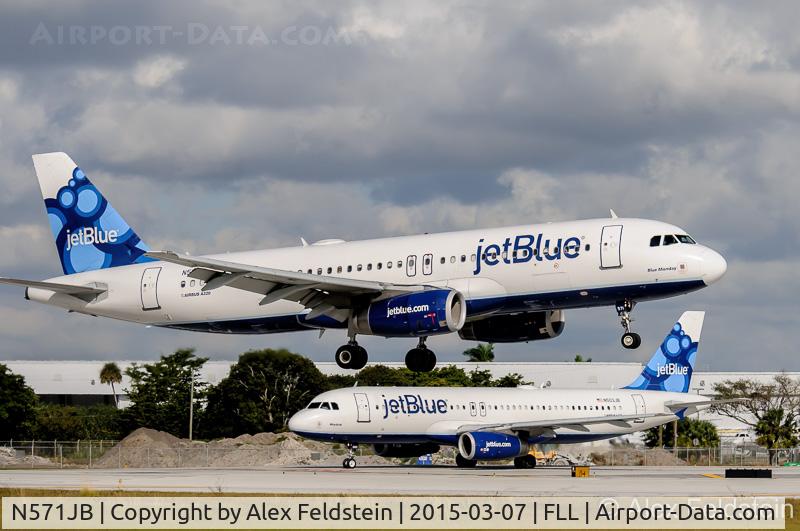 N571JB, 2003 Airbus A320-232 C/N 2125, Ft. Lauderdale