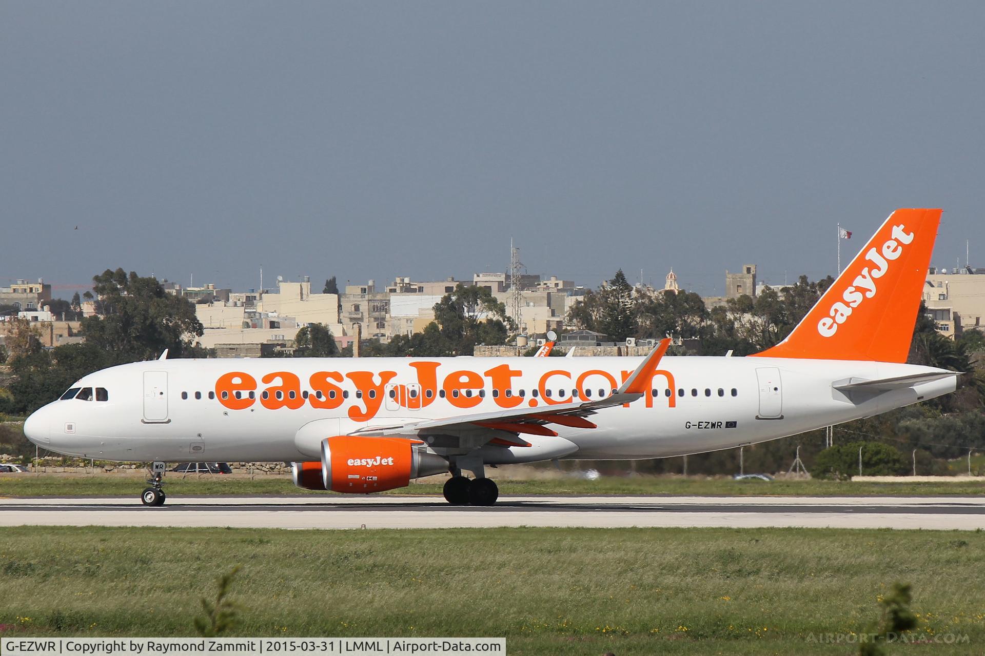 G-EZWR, 2014 Airbus A320-214 C/N 5981, A320 G-EZWR Easyjet