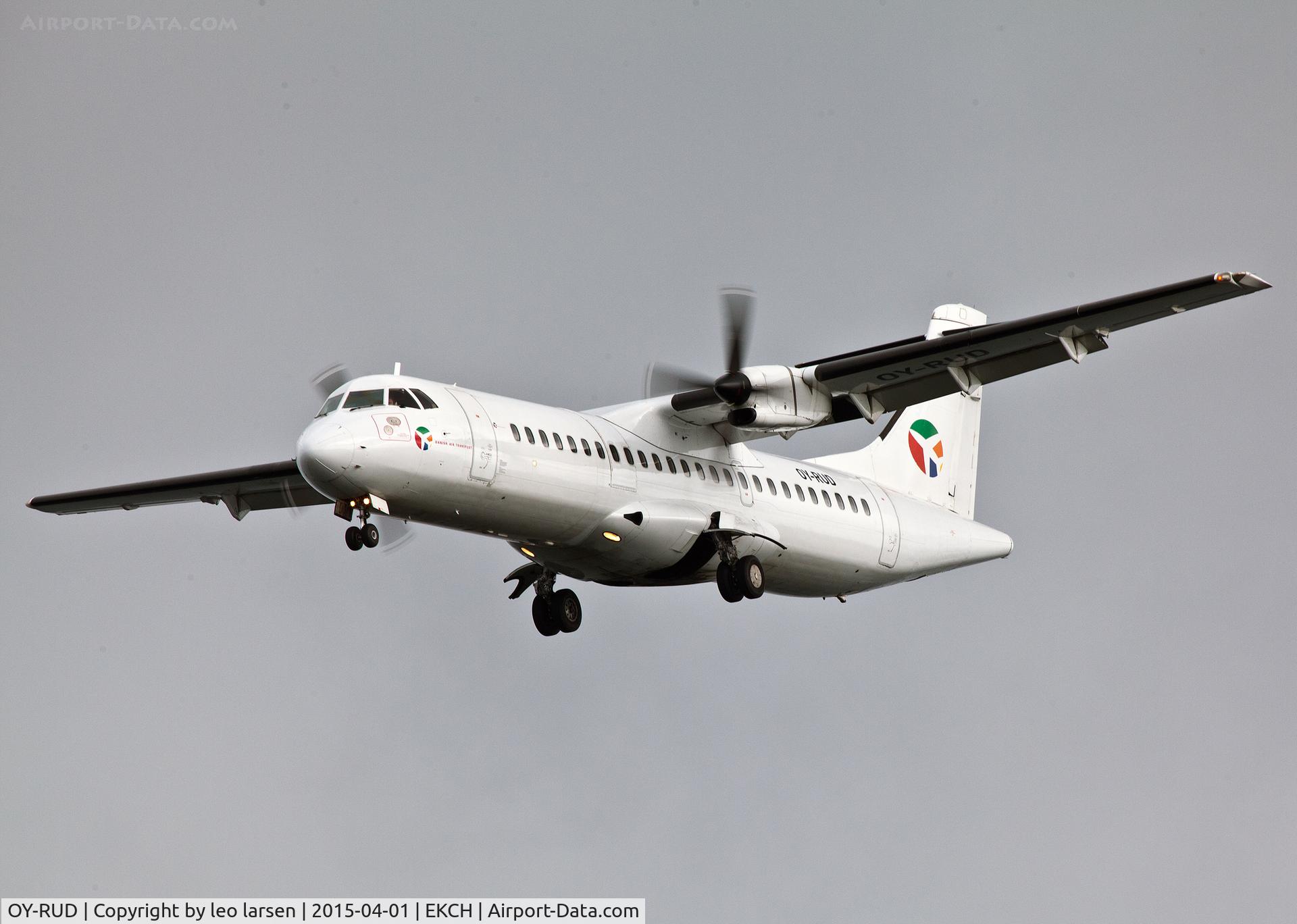 OY-RUD, 1990 ATR 72-201 C/N 162, Copenhagen 1.4.15 app to R-30