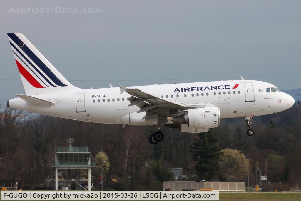 F-GUGO, 2006 Airbus A318-111 C/N 2951, Landing