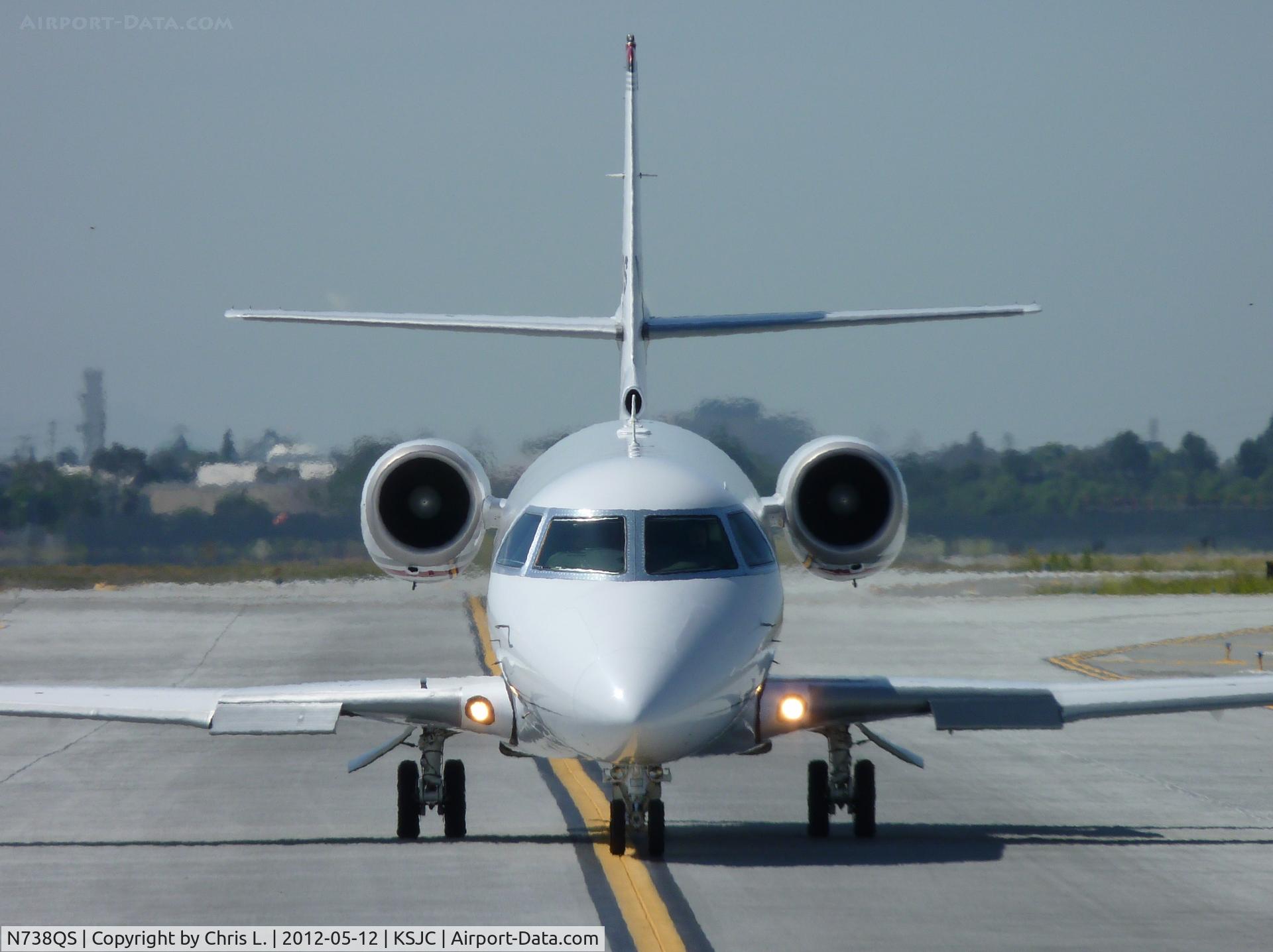 N738QS, 2008 Israel Aerospace Industries Gulfstream 200 C/N 204, One of NetJets 2008 Gulftream 200's taxing to runway 30L at San Jose International.