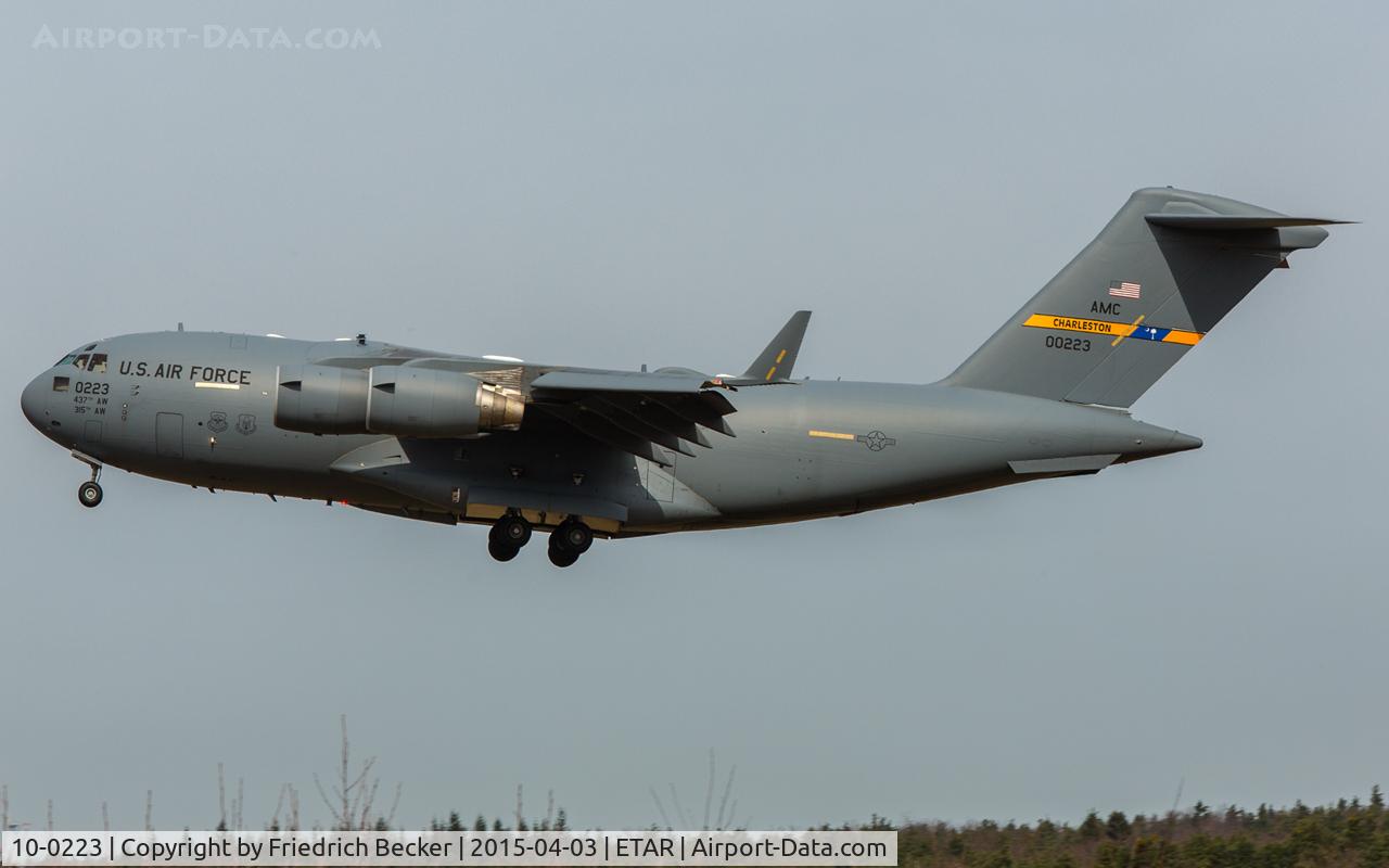 10-0223, 2013 Boeing C-17A Globemaster III C/N P-223/F260, on final RW26