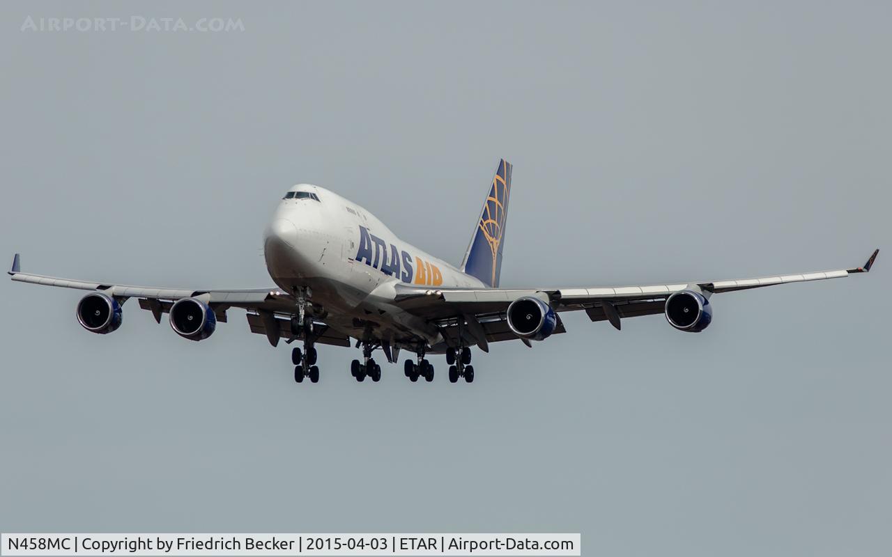 N458MC, 1994 Boeing 747-446F C/N 26356, on final RW26