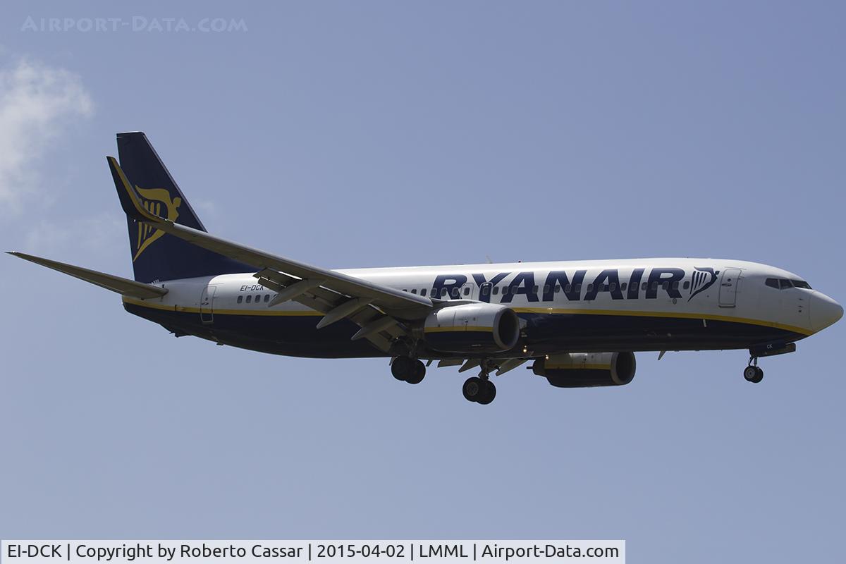 EI-DCK, 2004 Boeing 737-8AS C/N 33565, Runway 31