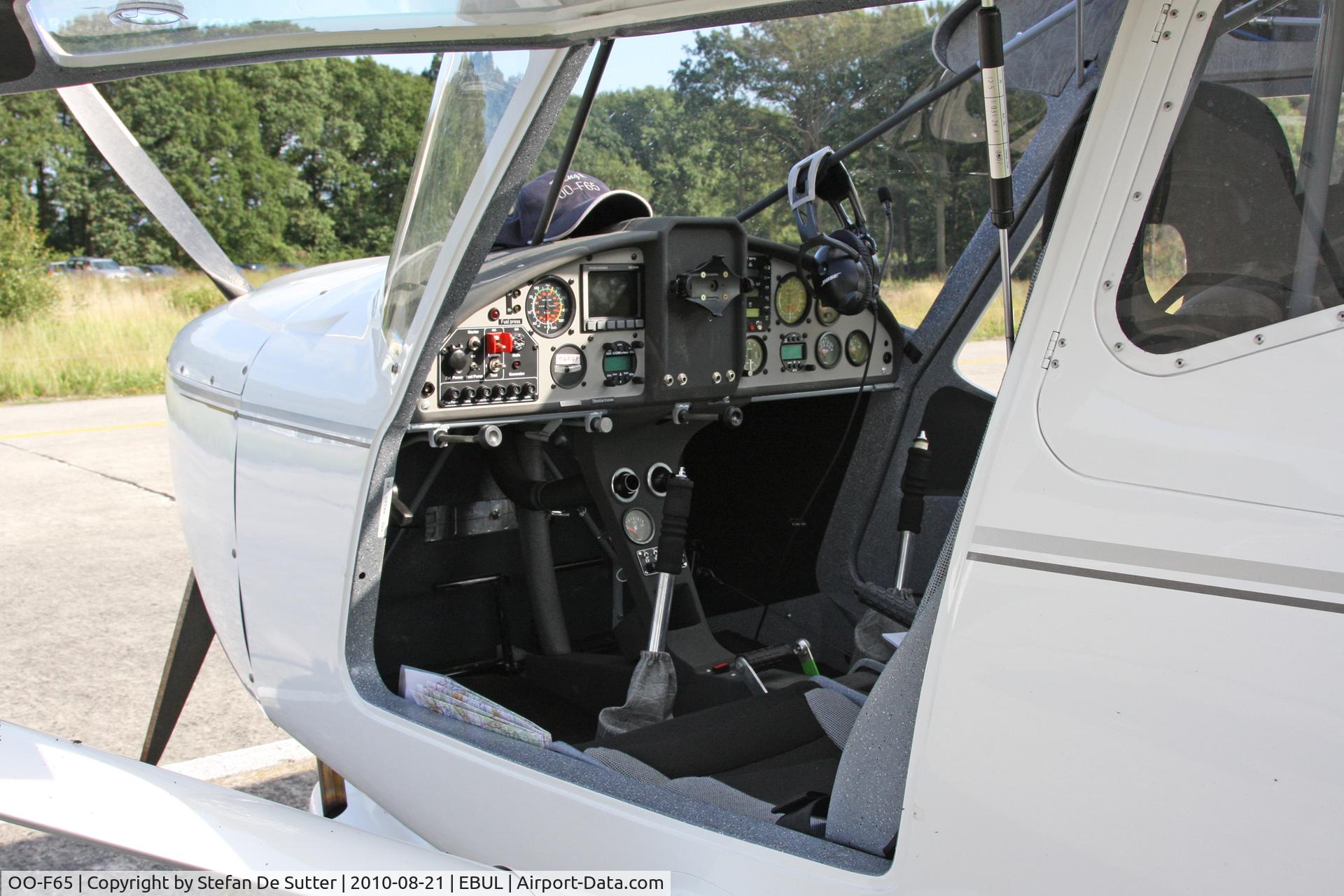 OO-F65, 2007 B & F Technik FK-9 C/N 334, Cockpit view.