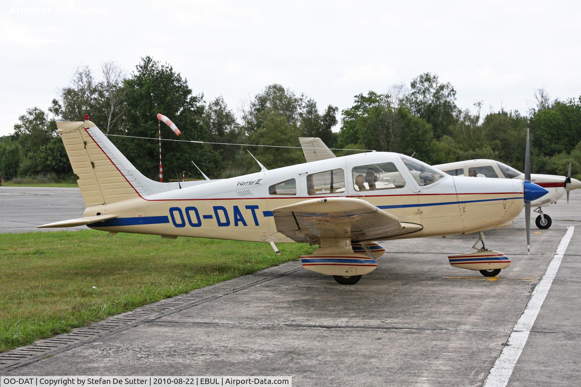 OO-DAT, 1980 Piper PA-28-161 Cherokee Warrior II C/N 28-8016066, Parked @ Vliegclub Ursel.