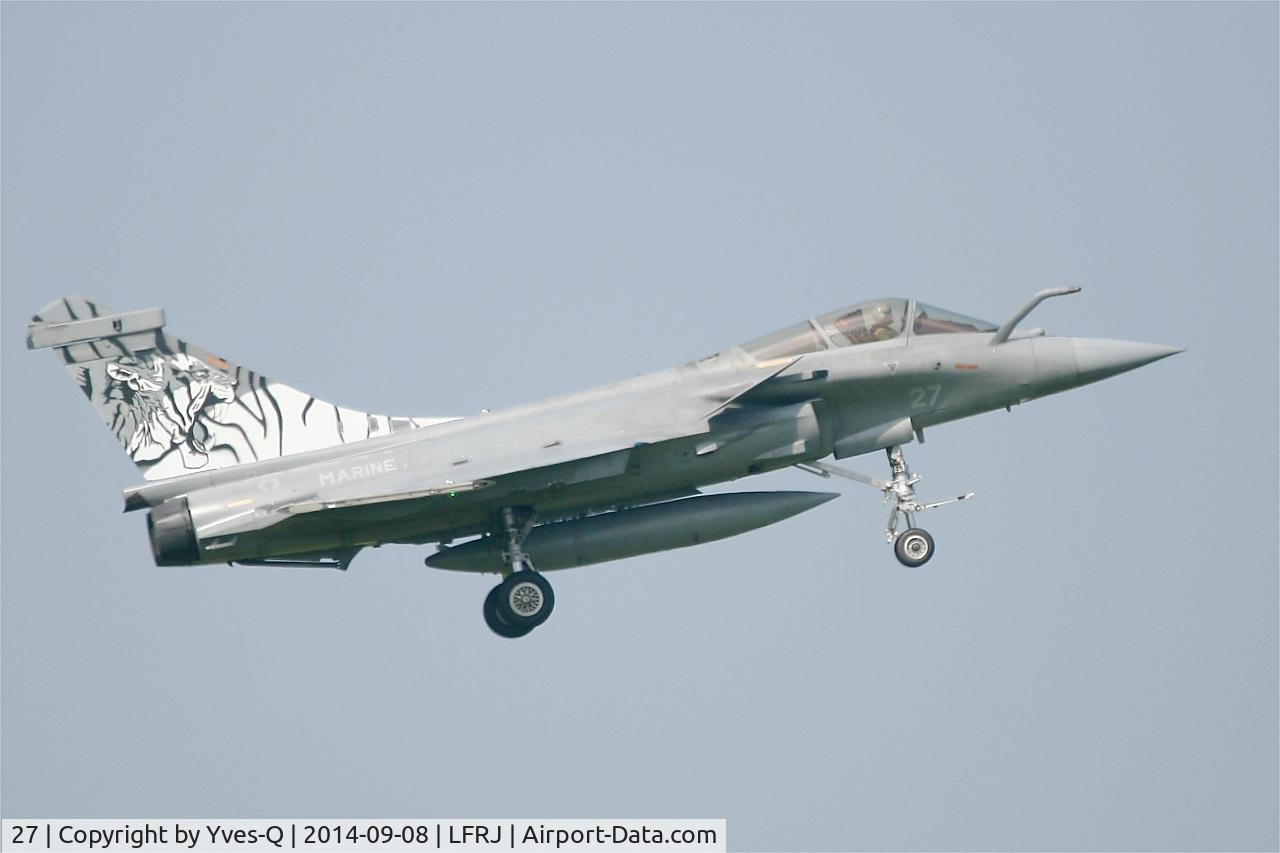 27, 2011 Dassault Rafale M C/N 27, Dassault Rafale M, Short approach rwy 08, Landivisiau Naval Air Base (LFRJ)