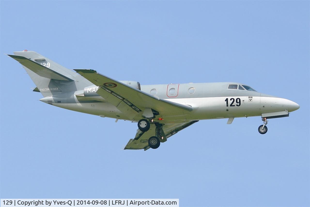 129, 1978 Dassault Falcon 10MER C/N 129, Dassault Falcon 10 MER, Short approach rwy 08, Landivisiau Naval Air Base (LFRJ)