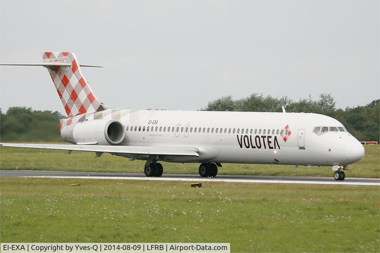EI-EXA, 2003 Boeing 717-2BL C/N 55172, Boeing 717-2BL, Taxiing to holding point rwy 25L, Brest-Bretagne Airport (LFRB-BES)