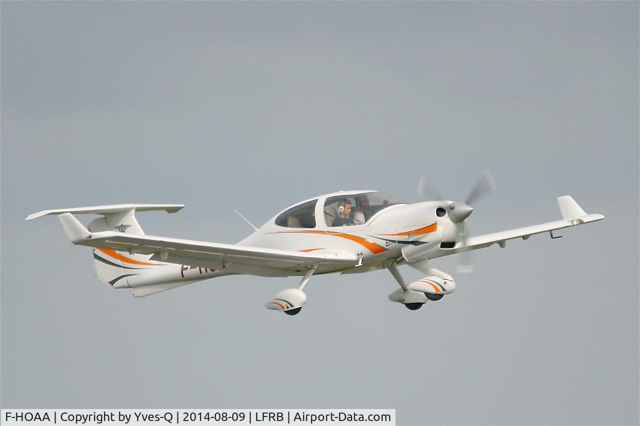 F-HOAA, Diamond DA-40 Diamond Star C/N D4.148, F-HOAA - Diamond DA-40 Diamond Star, Take-off rwy 07R, Brest-Bretagne Airport (LFRB-BES)