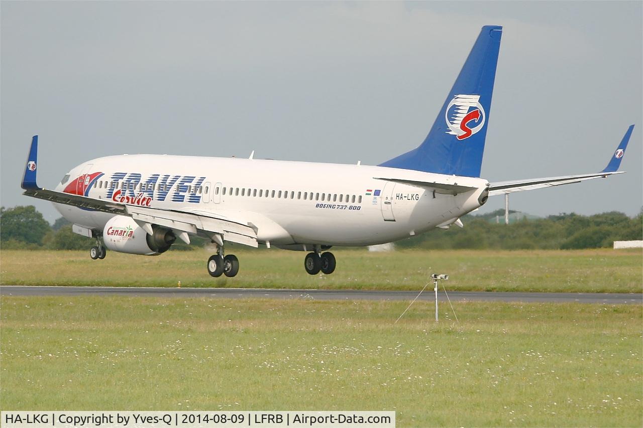 HA-LKG, 2001 Boeing 737-8CX C/N 32362, Boeing 737-8CX, Landing rwy 25L, Brest-Bretagne airport (LFRB-BES)