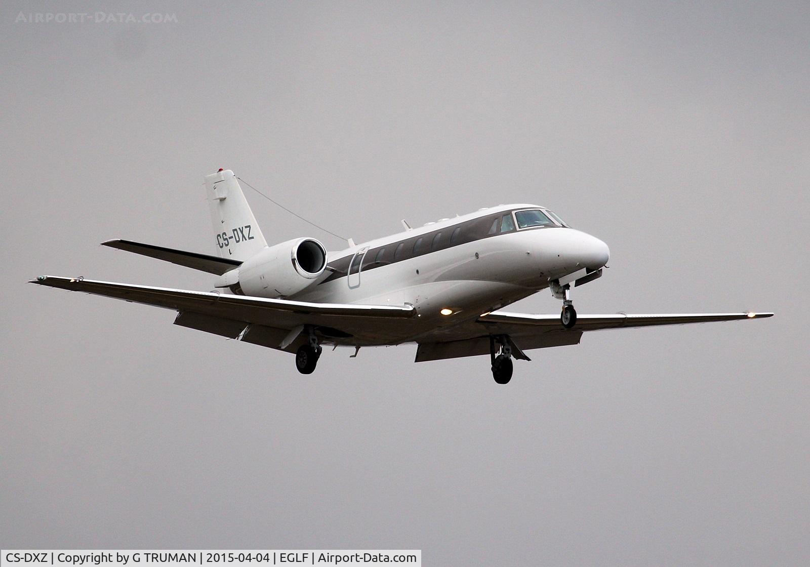 CS-DXZ, 2008 Cessna 560 XLS Citation Excel C/N 560-5796, Actually a colour photo, not that you would guess, of a monochrome Netjets Citation landing on a grey Easter day