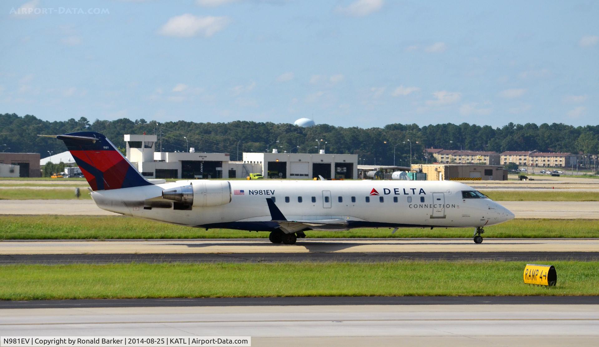 N981EV, 2003 Bombardier CRJ-200ER (CL-600-2B19) C/N 7768, Taxi Atlanta